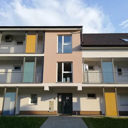 Apartment T 20 Apartman 3 *